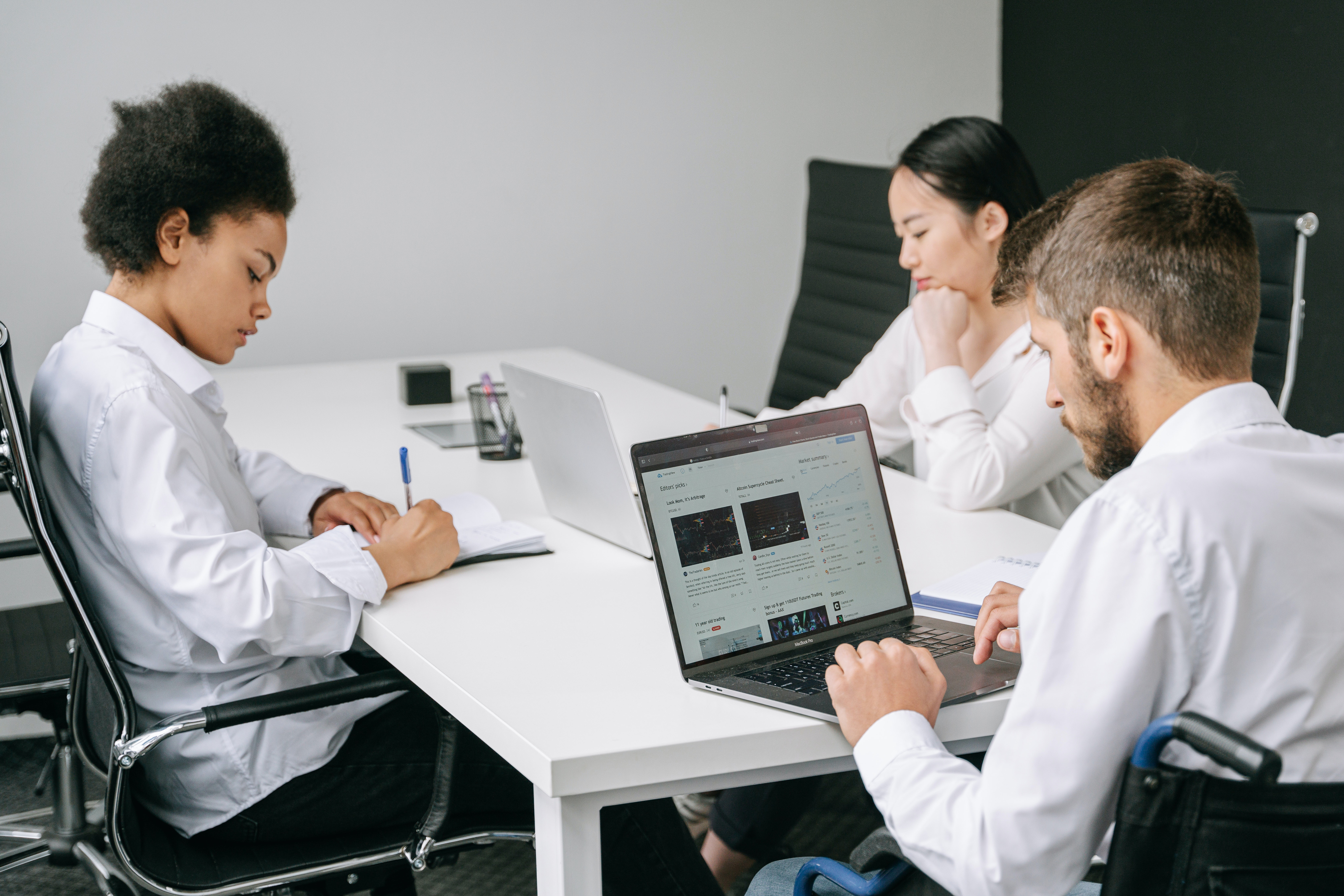 Pexels Ivan Samkov 8127703